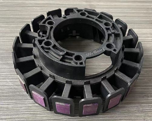 Motor rotoru için kullanılan 120 tonluk BMC Döner Masa Dikey Enjeksiyon Kalıplama Makinesi
