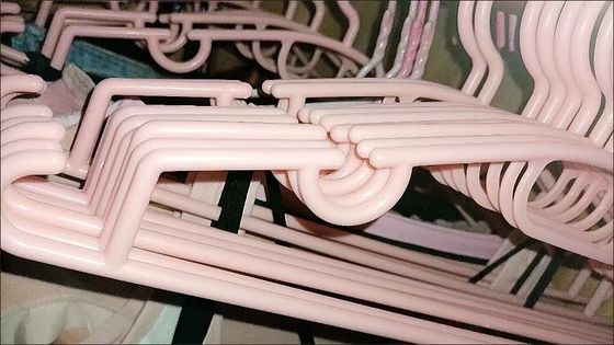Plastik koltuklar için 55 tonluk uzun ömürlü dikey tek kaydırma enjeksiyon kalıplama makinesi