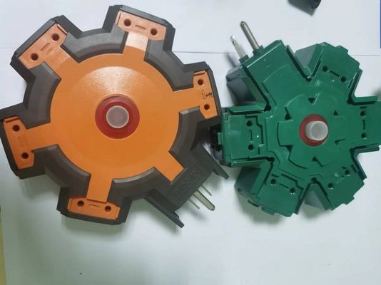 170 Ton Dikey Çift Renkli Injeksiyon Kalıplama Makinesi