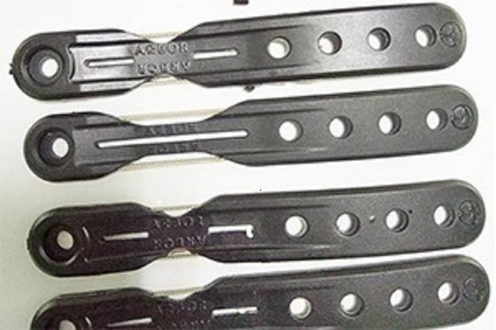 Saat Aksesuarlarında Kullanılan 85 Ton Dikey Plastik Ürün Enjeksiyon Makinesi
